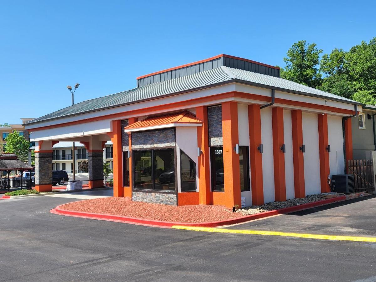 Days Inn By Wyndham Clemson Exterior foto