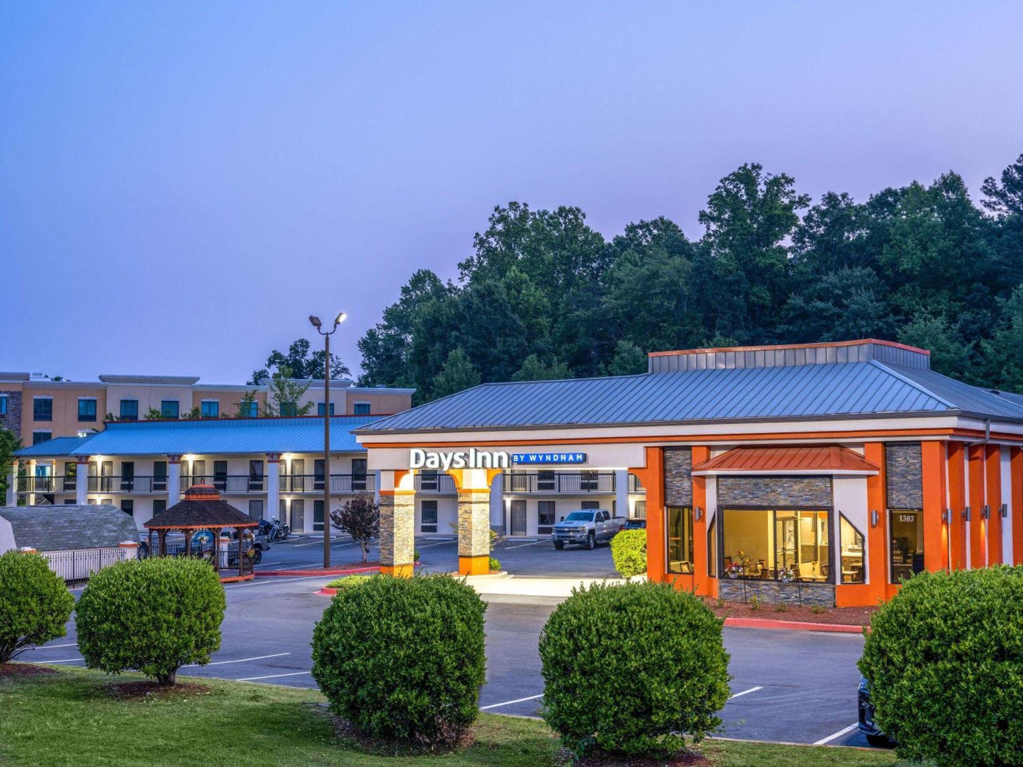 Days Inn By Wyndham Clemson Exterior foto